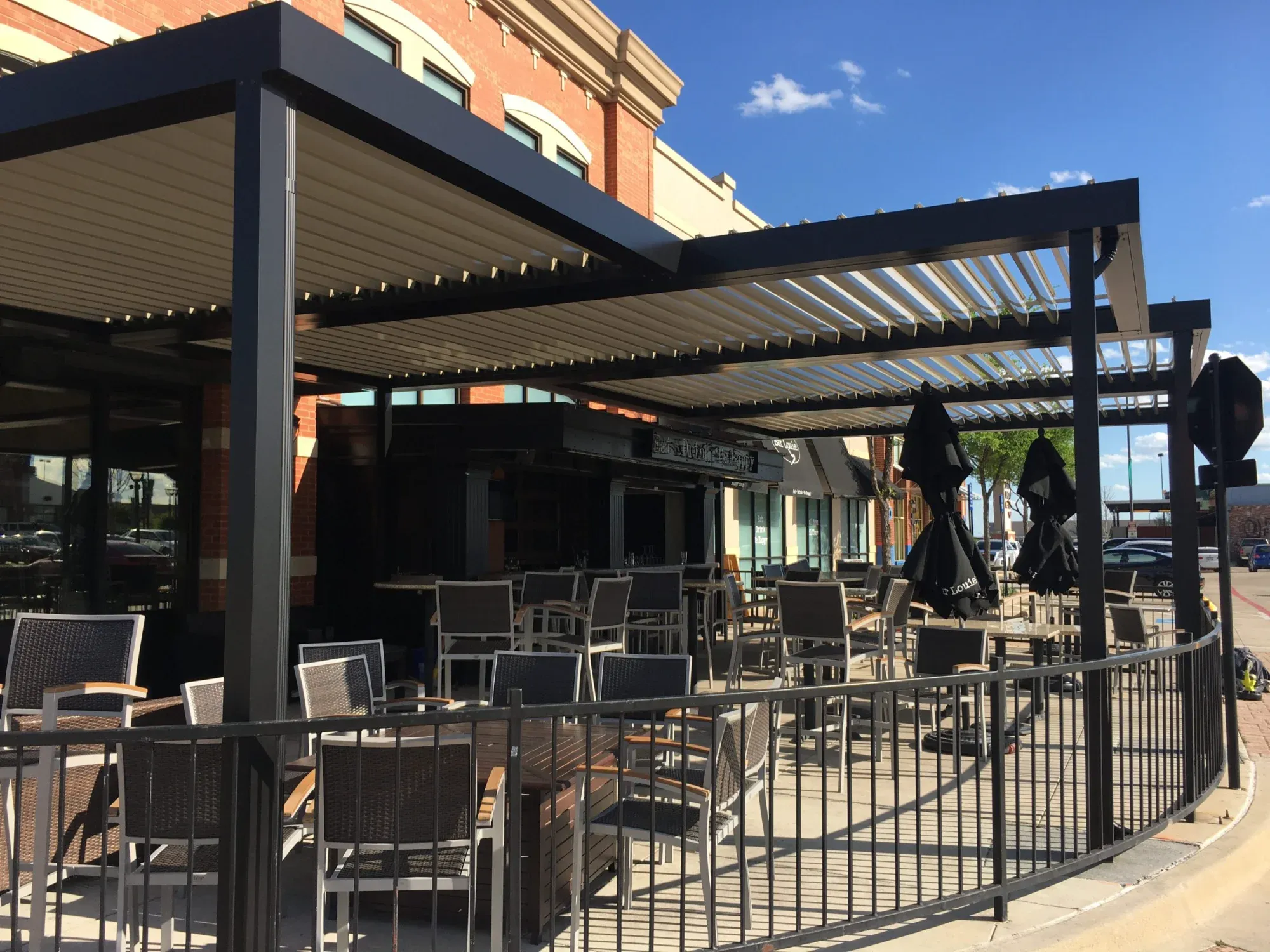 Outdoor dining pergola